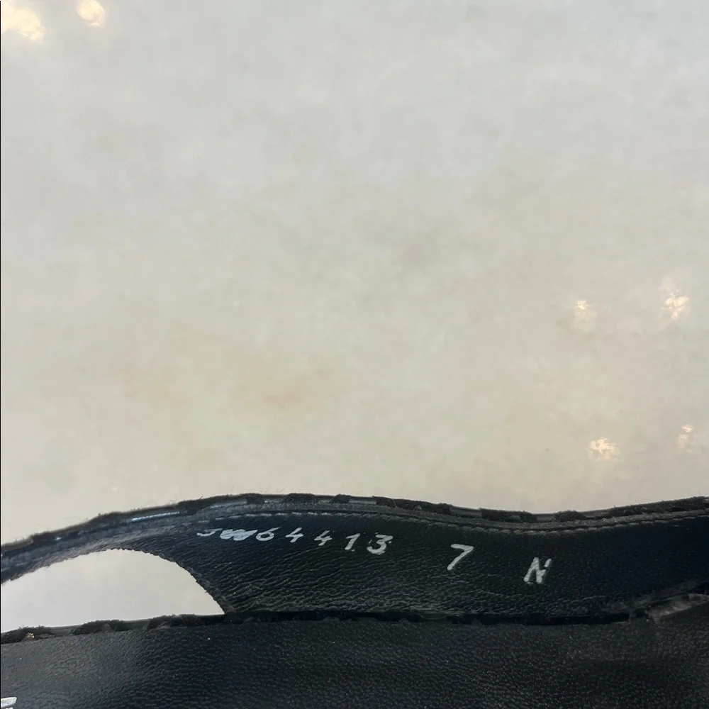 Stuart Weitzman Black Textured Snake Skin Slingback Pointed Heels Size 7 Narrow